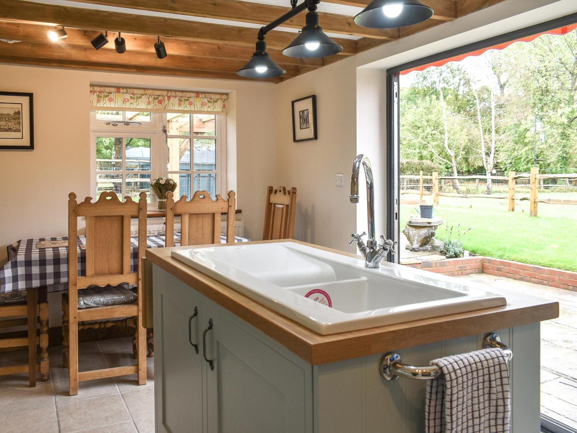Well Cottage Itchingfield ภายนอก รูปภาพ